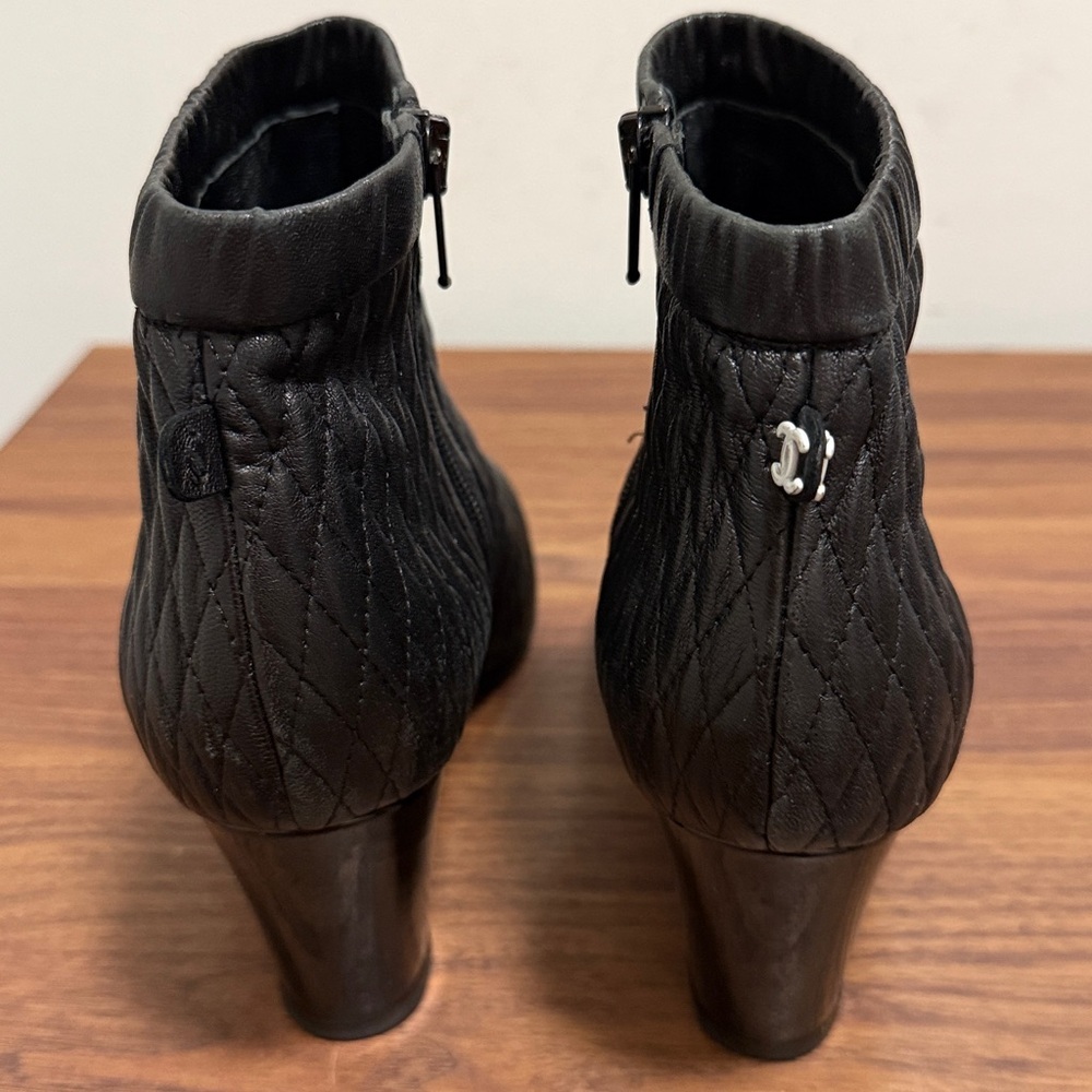 Chanel Authentic Woman’s Black Quilted Ankle Boot with Side Zipper. Size 38. - Picture 4 of 7